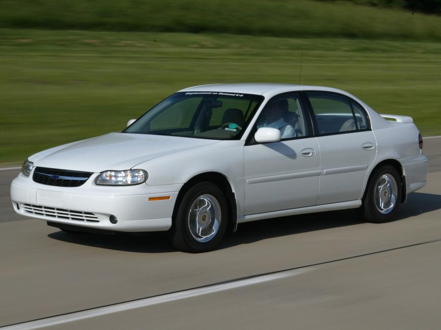  Chevrolet Malibu 2000 года  (фото 7 из 16)